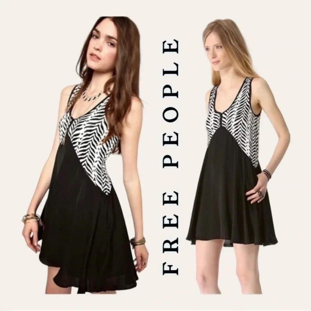 0413W. FREE PEOPLE RELAXED‎ MINI DRESS SIZE LARGE WITH KEYHOLE BACK STRIPES